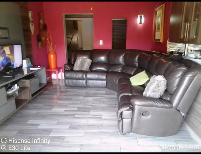 3 BEDROOM TOWNHOUSE FOR SALE IN AMANDASIG